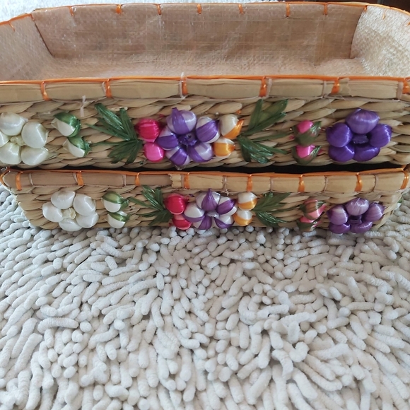 Unbranded floral woven baskets (set of 2) - Picture 6 of 6